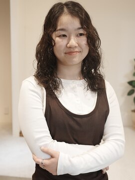 ウィム(wim) 『スパイラルパーマ』カーリーパーマ/ミディアムスパイラル