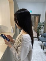 シュヴーブリヤン(cheveux brillants)&nbsp;「再現性100%の艶髪」(湿気でうねる)黒髪ストレートロングヘア