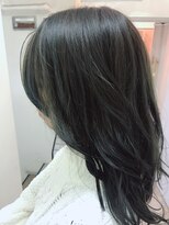 パティオンツー(PATIONN2)&nbsp;ブリーチなしのブルーアッシュ！ゆるふわ外ハネミックスウェーブ
