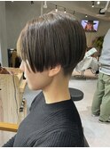 前下がりハンサムショート