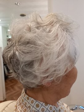 レリビー アウラ(LELiBE_'aula) ショートヘアスタイル