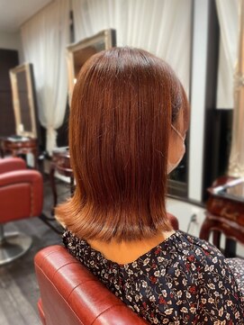 クロエ バイ ラヴィズム 三条2号店(CLOE by LUVISM) 切りっぱなし外ハネスタイル