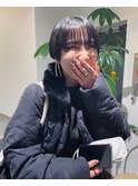 ダークアッシュマッシュショートヘア