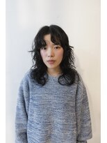 イーズ(e's)&nbsp;medium perm 大きくランダムなウェーブ