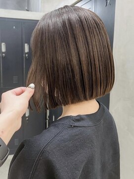 テトヘアー(teto hair) ワイドバングボブ切りっぱなし外ハネパッツン