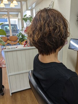 ニコヘアー(nico hair) ショート、ポイントパーマ