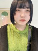 ぱつっとラインボブとネイビーブルー