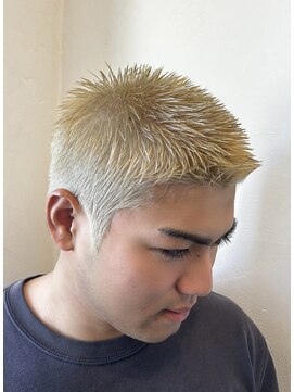 ヘアー ミュゼ 大西店(HAIR Musee) ハイトーンショート