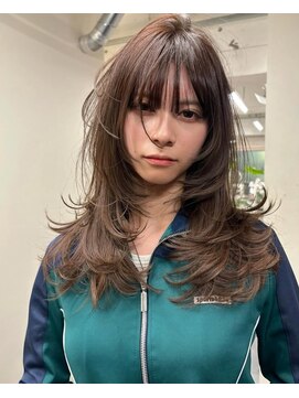 ノラ シブヤ(NORA) ハッシュカットウルフカット レイヤーカット