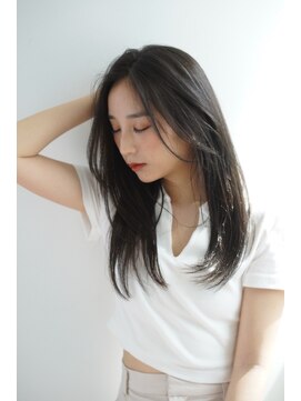 ルフュージュ バイ プロデュース 相模大野店(Refuge by Produce) 暗髪/レイヤーカット/長めバング