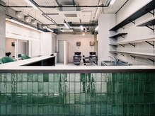 エクスプロア デザイン アクト 三鷹(EXPLORE DESIGN ACT.)の雰囲気（[ニュアンスパーマ/メンズカット/フェザーパーマ/三鷹/三鷹駅]）