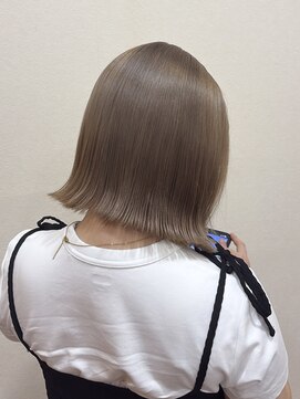 ココカラヘアー ニコ(cococara hair nico) ハイトーン/ミルクティーベージュ