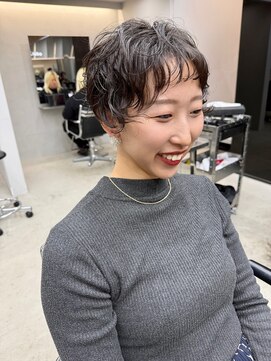 カケル(×.) ニュアンスパーマ/コンパクトショート/刈り上げ女子