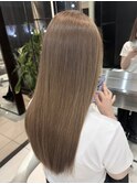 オリーブベージュ