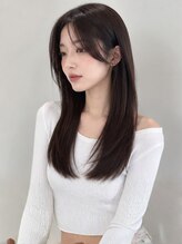 髪質改善で毛先までまとまる艶髪へ。思わず触れたくなる美しい質感を実感♪うねり・広がり対策にも効果的◎
