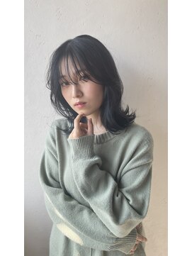 ニィー バイ ディコ(nii by Dico) 前髪薄めのミディアムレイヤー