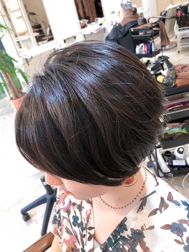 ティアラ 桜木町(TIARA) 大人ショートボブ by西山 桜木町・みなとみらい・関内