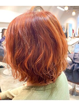 アイノア(AInoa) ミディアム×オレンジ