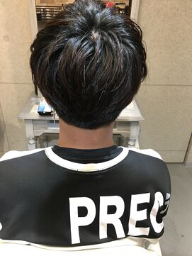 カラリア(COLORIA) 刈り上げマッシュ