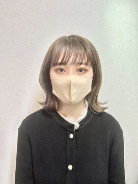 ウィズ(WITH) グレージュカラー　イヤリングカラー　切りっぱなしボブ