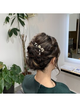 アリーズ シブヤ(ALLYS shibuya) 大人アップスタイル