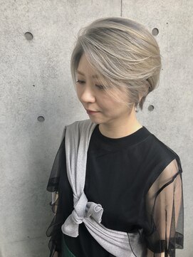 メロン 恵比寿(MERON) [佐野]前下がりショートボブ×シルバーベージュ[恵比寿]