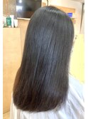 黒髪/ロングストレート/髪質改善/伸ばしかけ/センターパート