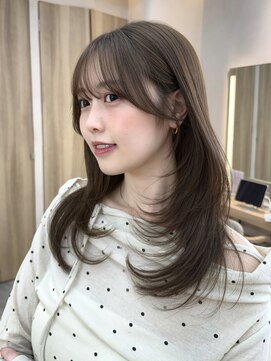 ウェイズトウキョウ 新宿店(Ways TOKYO) 前髪ありミディアムレイヤーカット顔まわり透明感カラーベージュ