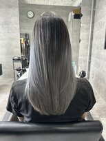 ルイス(L'wis) プラチナグレーのグラデーションカラー♪朝長