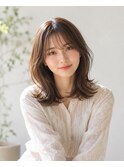 ミディアム×シアーベージュ×大人かわいいレイヤー