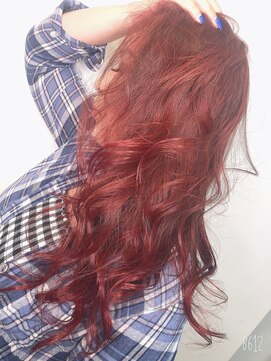 シーデン(C-den) 魅惑のチェリーレッド×モテ愛され×ゆるふわロング×イルミナ