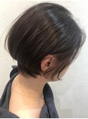イヤリングピンクショートボブ