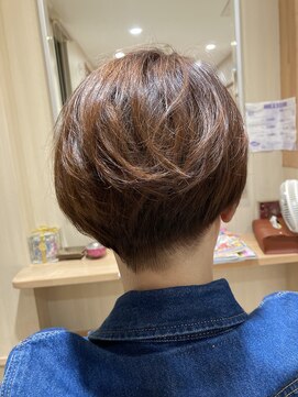 オーシャン(OCEAN) マッシュアシメのセクションカット