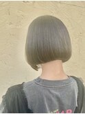 20代30代大人可愛いアッシュベージュくびれボブ耳掛け透明感