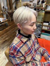 ジェネヴ(jenevu) ホワイト系カラー