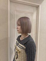 ローレン(Lolen.)&nbsp;シルバーグレージュ / 小顔に見せるヘア mai