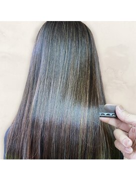 アルファ インタラクティブ エム フラワー(ALUFA interactive.M Flower) 20代30代40代髪質改善トリートメント艶感ストレート透明感ロング