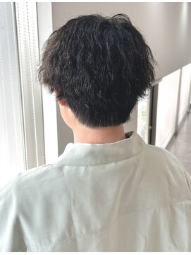 クルムバイルチア(Kulm by Luccica) kulm by Luccica廣江潔花 ツイストスパイラルパーマ