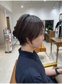 魅力倍増カールセミディシアーカラーダークアッシュショートヘア