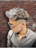 ホワイトシルバー　ショート　フェード