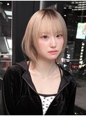 おくれ毛ハイトーンブロンドウルフレイヤーショートボブ_F20899