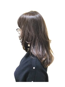アルム(arum) 柔らか質感の大人ナチュラルロング　　/横浜/元町/白髪ぼかし