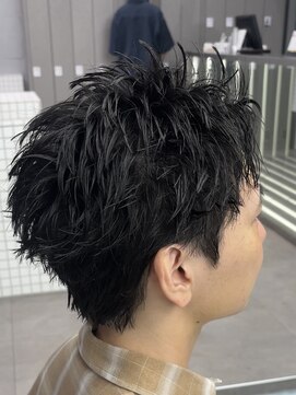 ゼストプール(ZEST POOL) 黒髪でも魅せる大人スパイキー