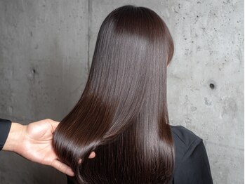 ヘアセラピー サラ(hair therapy Sara)の写真/【荒井】あなたの髪に無限の可能性を。専任の美髪アドバイザー×髪質改善トリートメントで髪に艶感UP♪