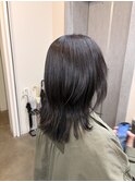 外ハネミディアムレイヤーカット