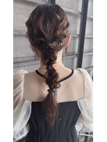オハコ&nbsp;【結婚式ヘア】ふんわり編み下ろし
