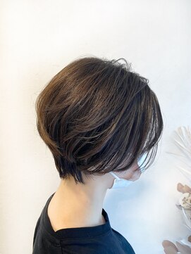 イソラヘアアトリエ(Isola hair atelier) 【Isola】やわらか×前下がりショート