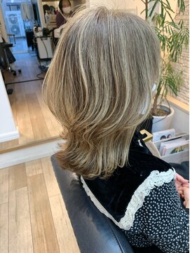 オーシャン(Ocean) [OCEAN Hair&Life藤原純] 白髪ぼかしハイライトくびれヘア☆