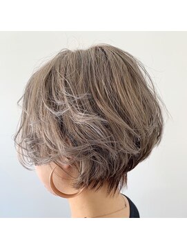 ジエクト ヴィシア(The Ect VIXIA) 白髪ぼかし×ハイライト×パールベージュ×脱白髪染め