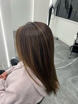 ブルージュ ヘアー(Brugge hair)&nbsp;ロング白髪ぼかしハイライト